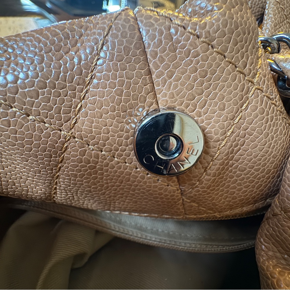 CHANEL Pebbled Leather Shoulder Bag- great condition Orig Price $4,300 - Picture 11 of 14